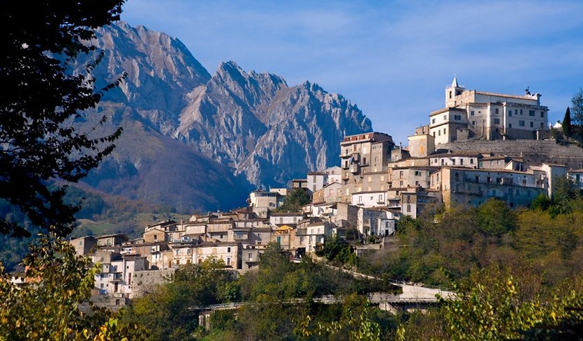 Village d'Ofena, Abruzzes, Italie